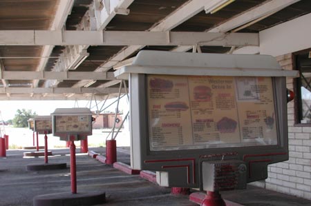 Ba10-DriveInn_Tucumcari