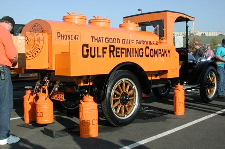 Qa01-10s_Gulf_truck